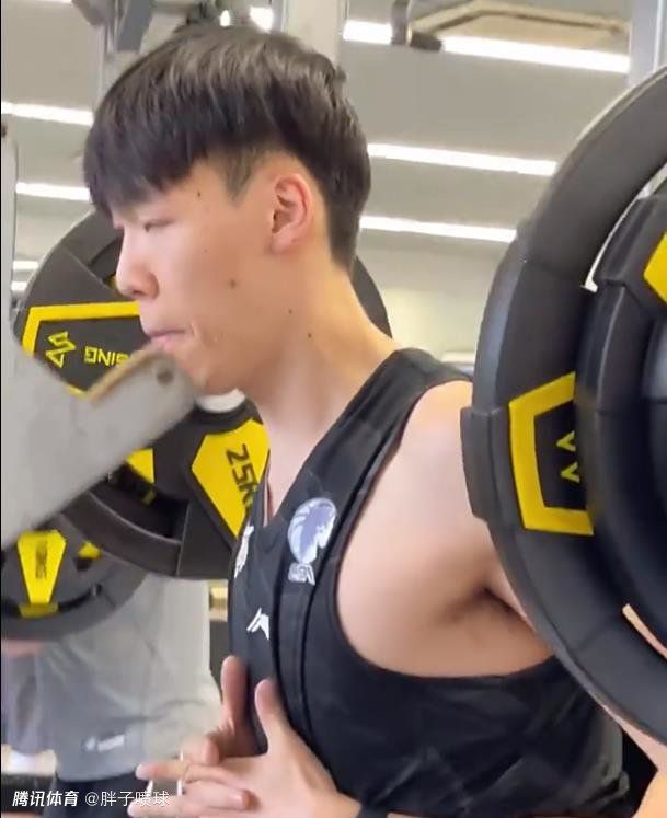 她奶好大水那么多还紧